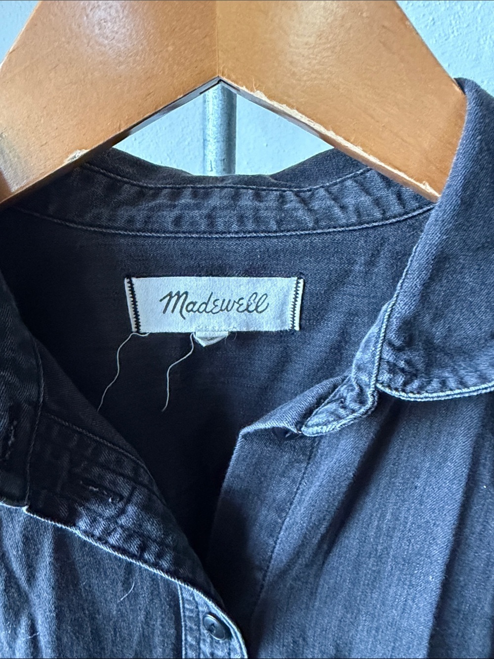 Madewell Denim Chambray Size Medium - Picture 2 of 3